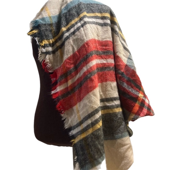 Accessories - Plaid Tartan Shawl/Blanket 53X46
